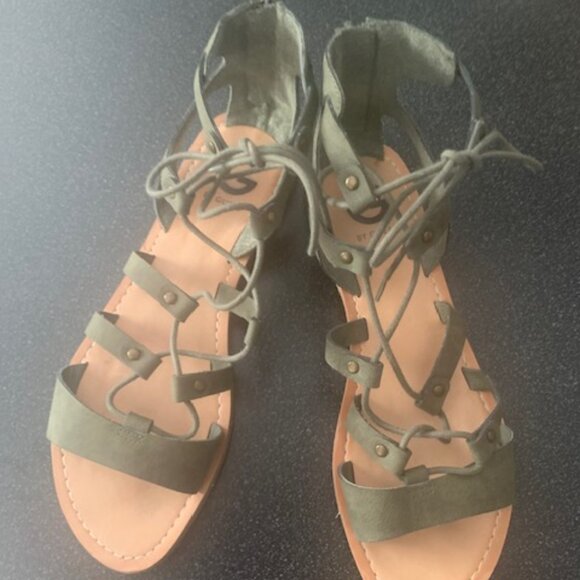 Women's Guess Strappy Sandals/Suede - Picture 1 of 4